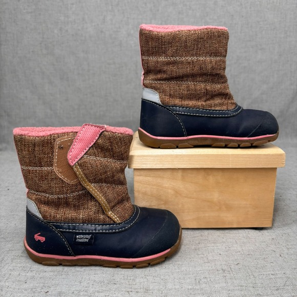 See Kai Run Baker Boots Brown Pink Navy Pull On Waterproof Insulated Size 8 - Picture 1 of 10